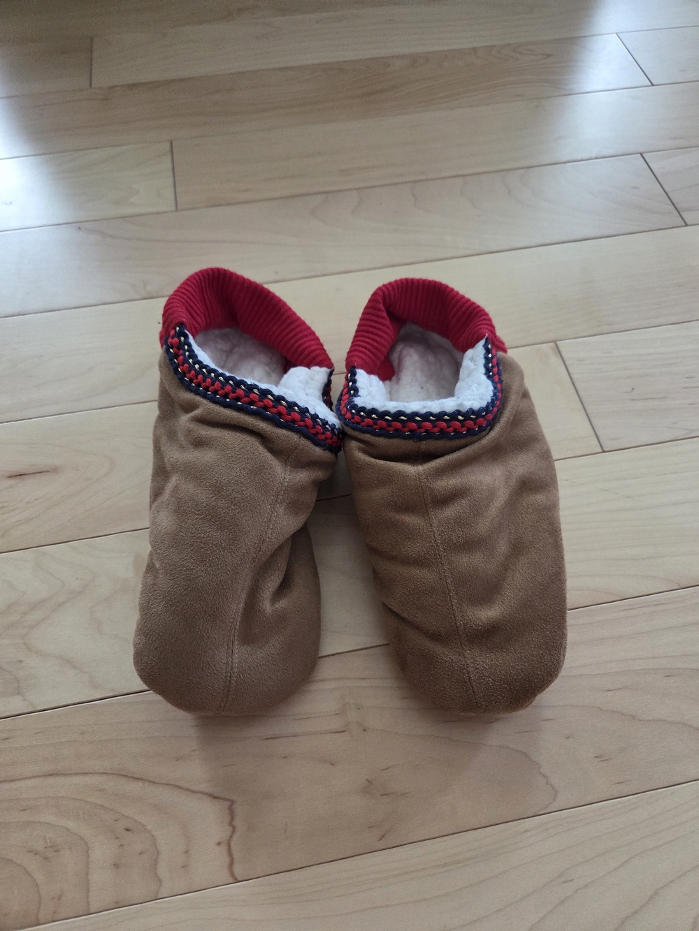 SHEIN Brown Faux-Suede Cozy Slipper Socks with Red Cuff